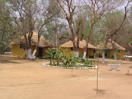 Campement de chasse Guénoto et ses cases traditionnelles